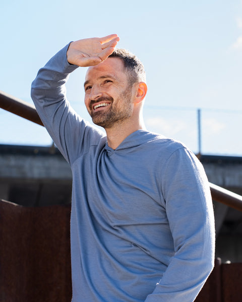 Leichter Sun Hoodie für Herren mit 35+ UPF