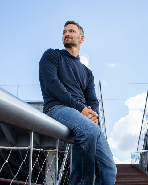 Leichter Sun Hoodie für Herren mit 35+ UPF